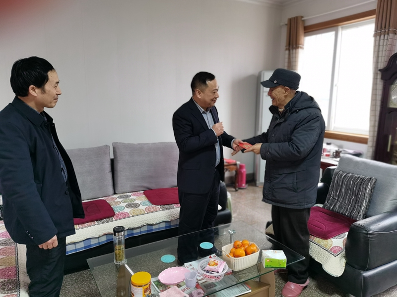 中共安庆市委统战部,贺治华走访慰问党外代表人士