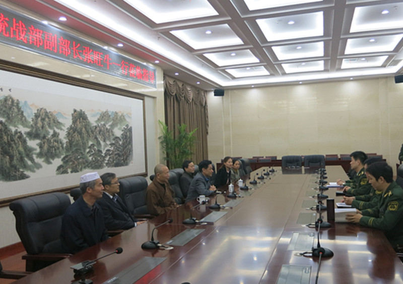 市民委(宗教局)主任(局长)张旺牛率市佛教协会副会长,迎江寺住持圣权