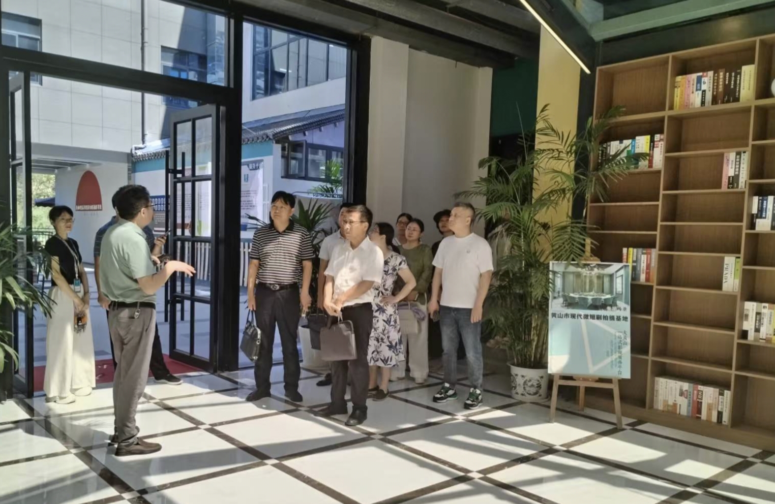 民建安庆市委会赴黄山市开展调研交流